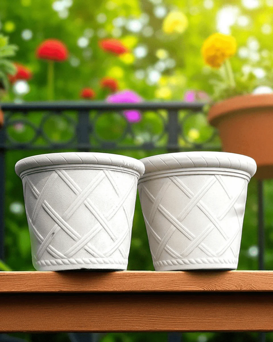 Roman Lattice Pot - Medium - Image 3